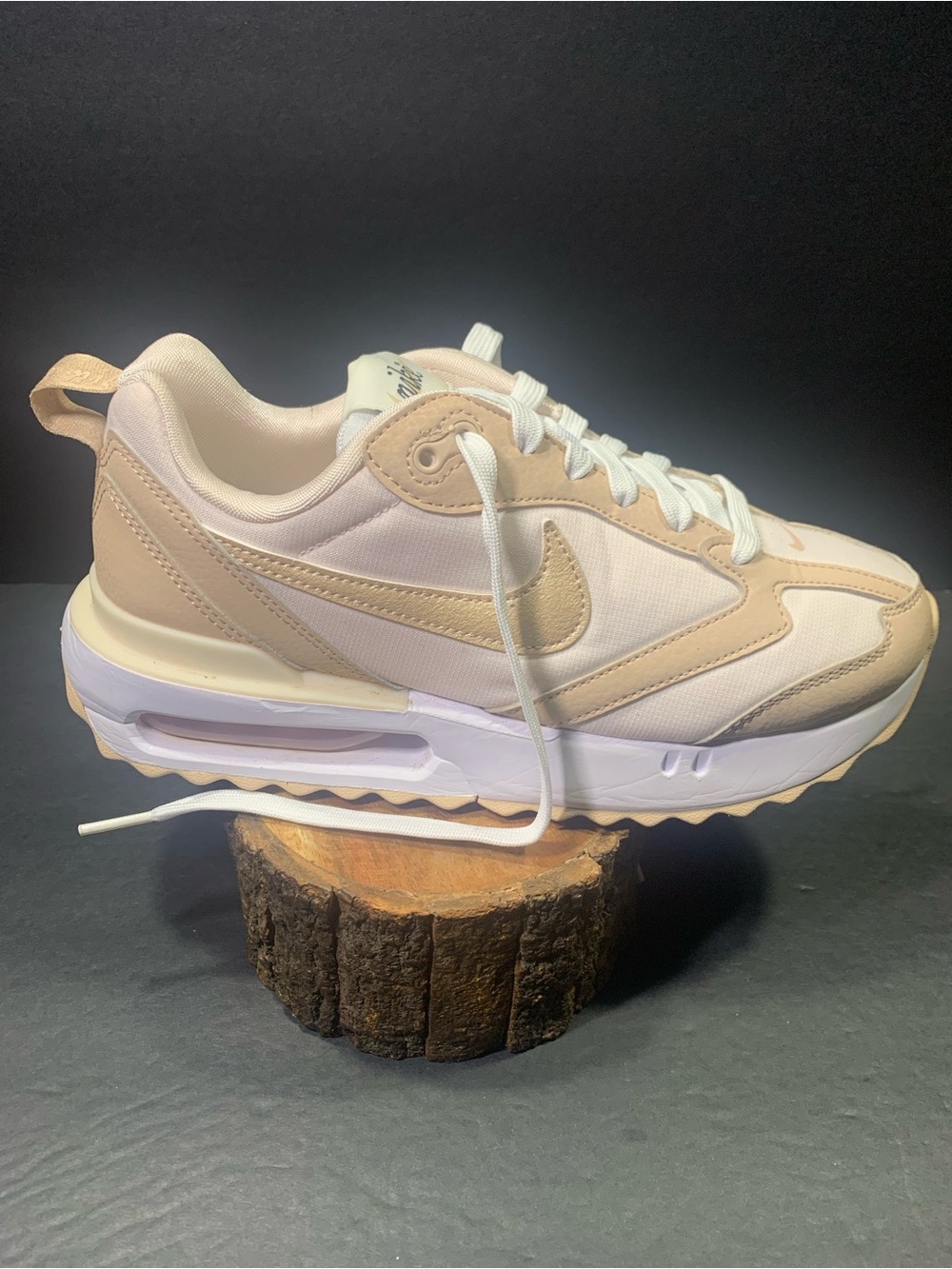 Nike Air Max Dawn Women’s Soft Pink Sneakers Shoe Size- 7